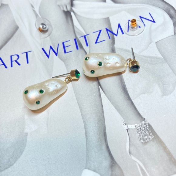 Imitation Baroque Pearl Green Crystals Earrings - Picture 5 of 5